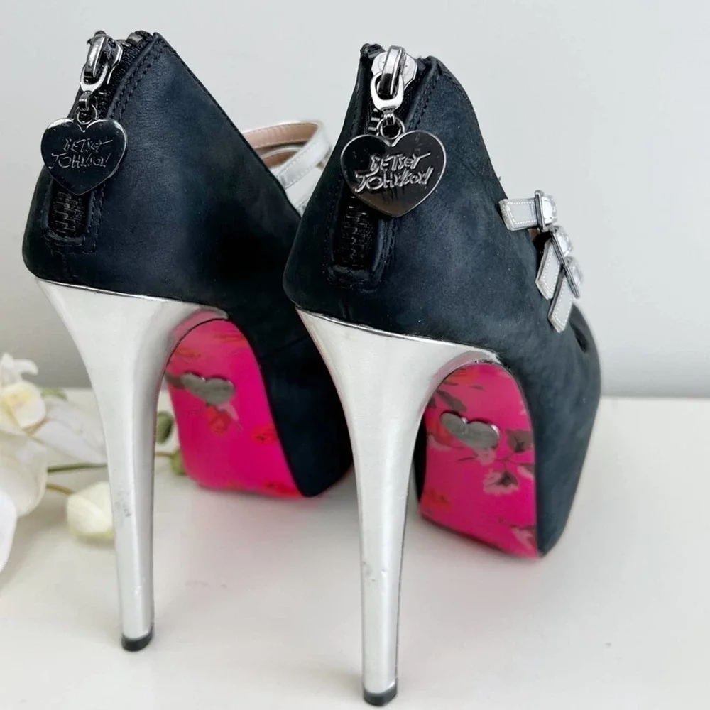 Betsey Johnson back straps metallic